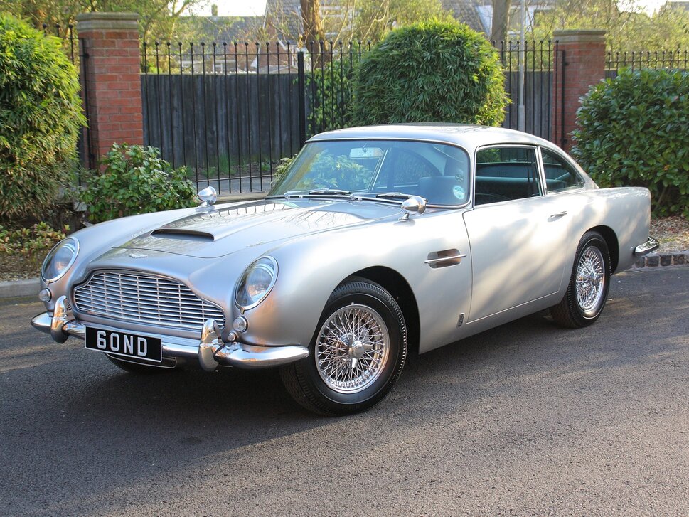 aston martin db5